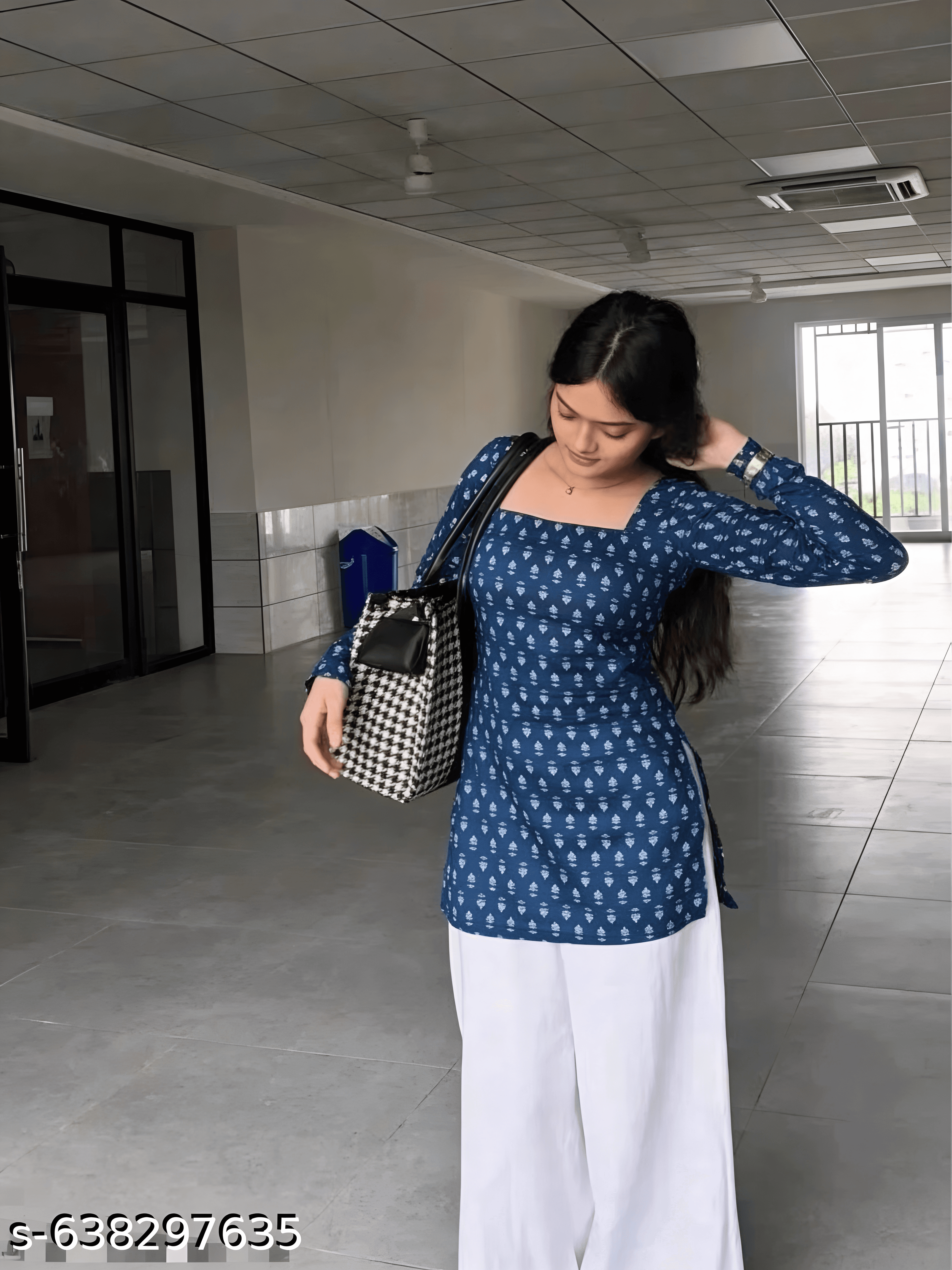 Indigo Buti Print Short Kurti — view 1